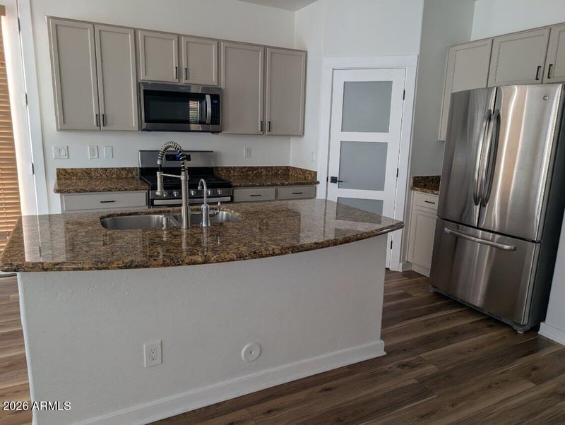 7348 Milton Dr, Peoria, AZ 85383