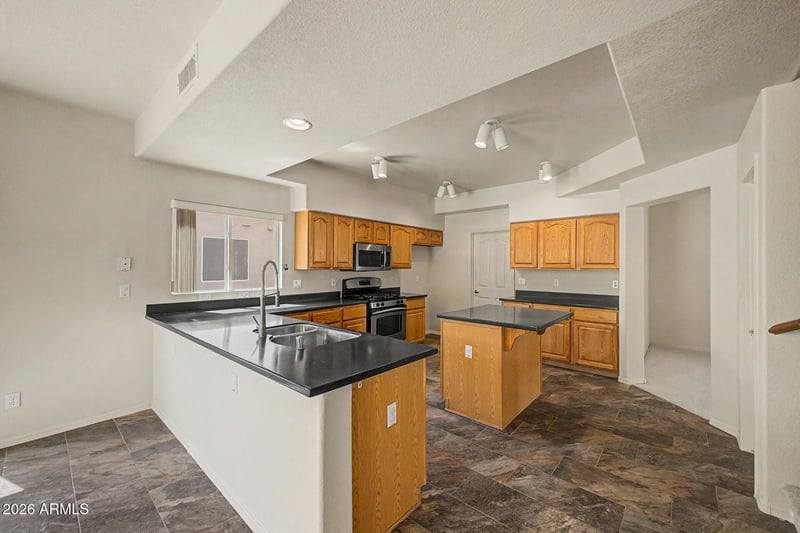 7349 W Willow Ave, Peoria, AZ 85381