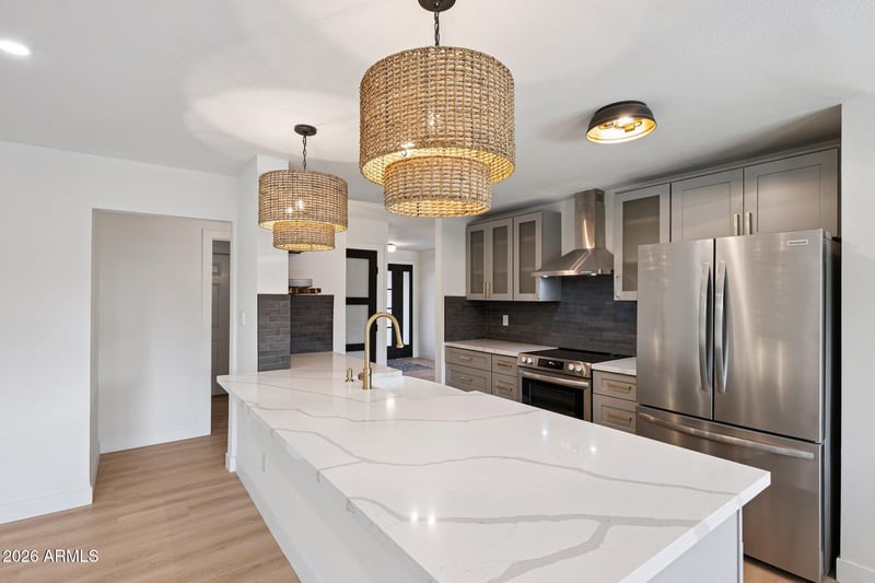 735 Manhatton Dr, Tempe, AZ 85282