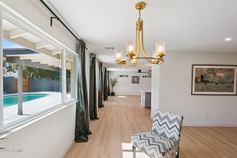 735 Manhatton Dr, Tempe, AZ 85282
