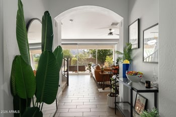 735 Gary Ln, Phoenix, AZ 85042