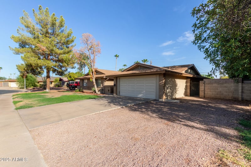 735 Manhatton Dr, Tempe, AZ 85282