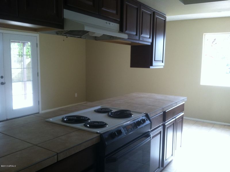 735 N Meadows Dr, Chandler, AZ 85224