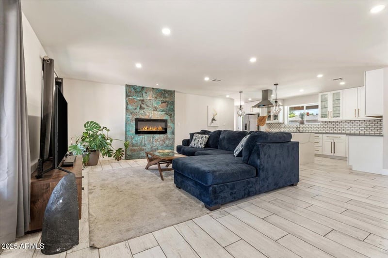 735 Northern Ave, Phoenix, AZ 85020