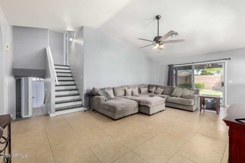 735 Winthrop Cir, Mesa, AZ 85204