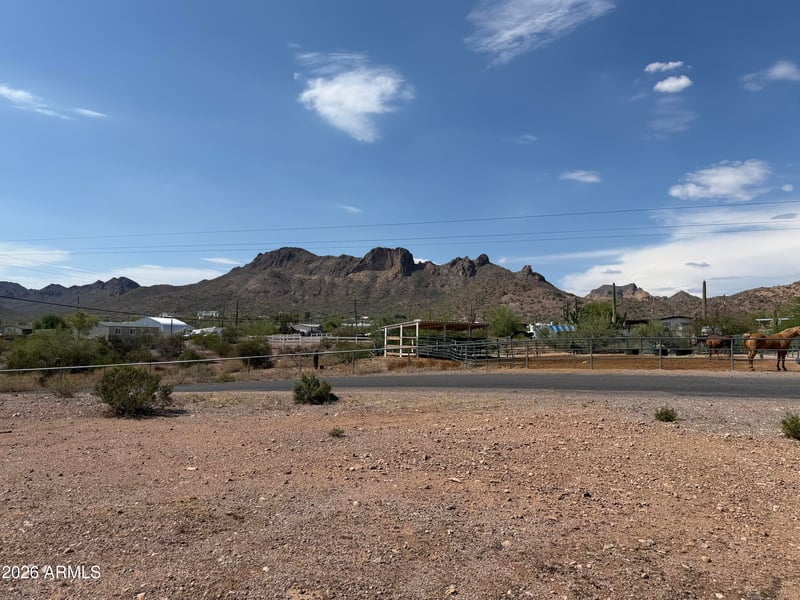 735 Frontier St, Apache Junction, AZ 85120