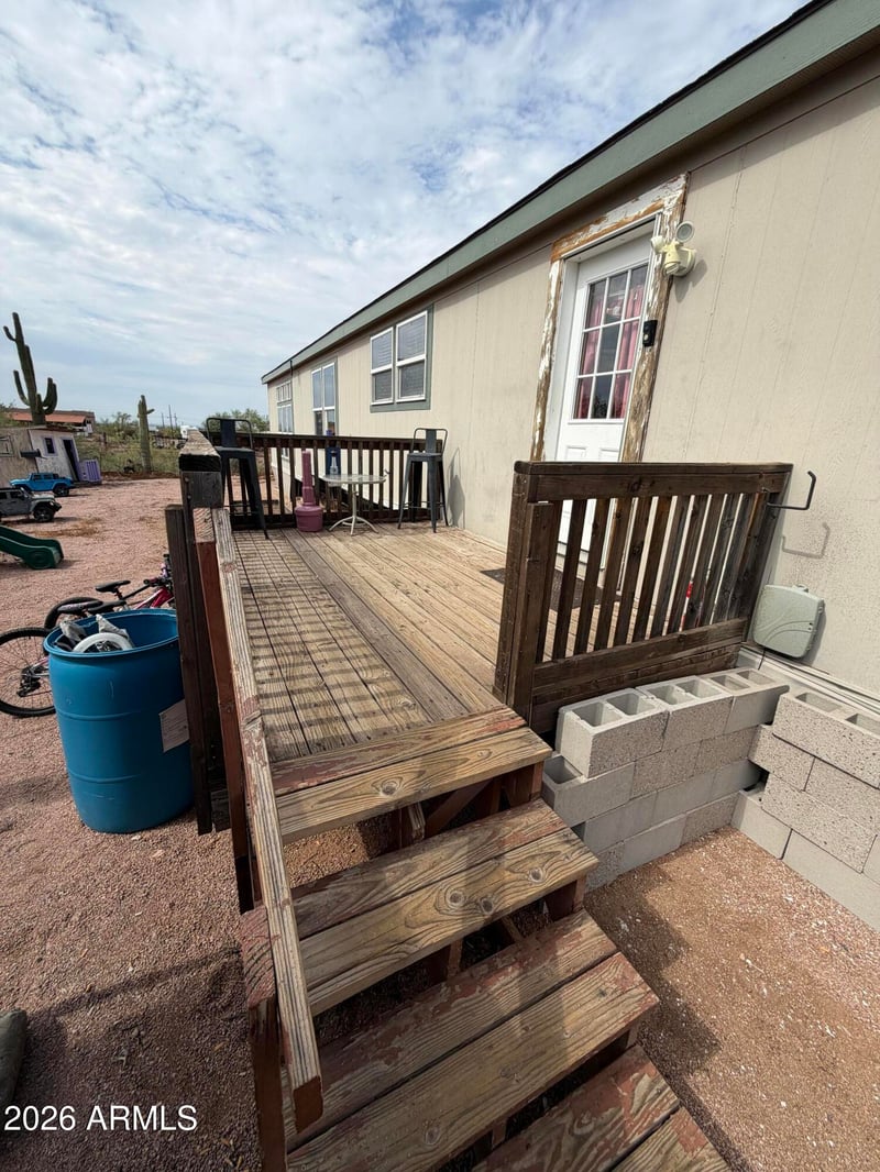 735 Frontier St, Apache Junction, AZ 85120