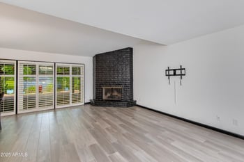 7350 11th St, Phoenix, AZ 85020