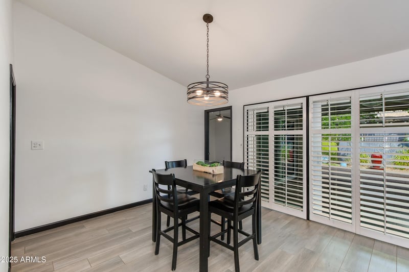 7350 11th St, Phoenix, AZ 85020