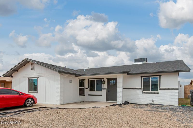 7350 W Sells Dr, Phoenix, AZ 85033