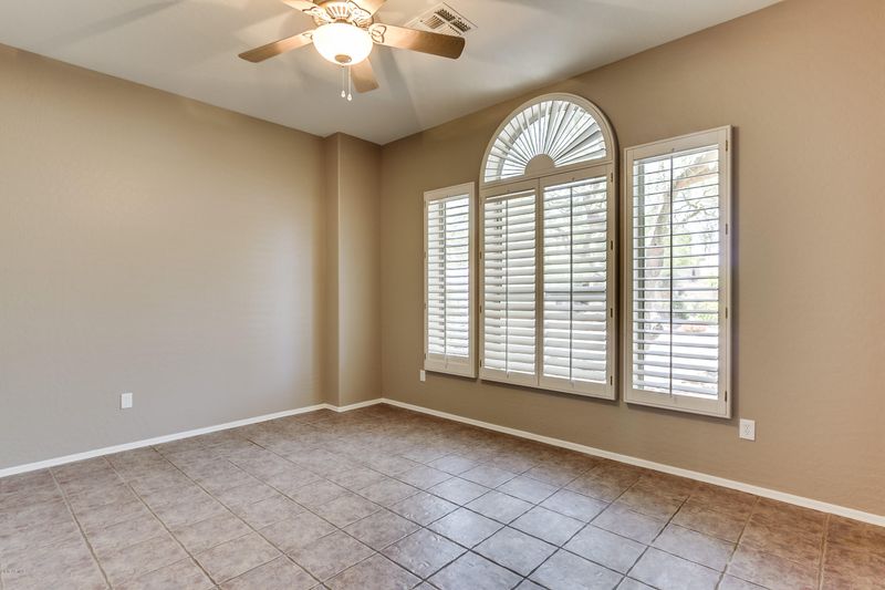 7352 E Rochelle Cir, Mesa, AZ 85207