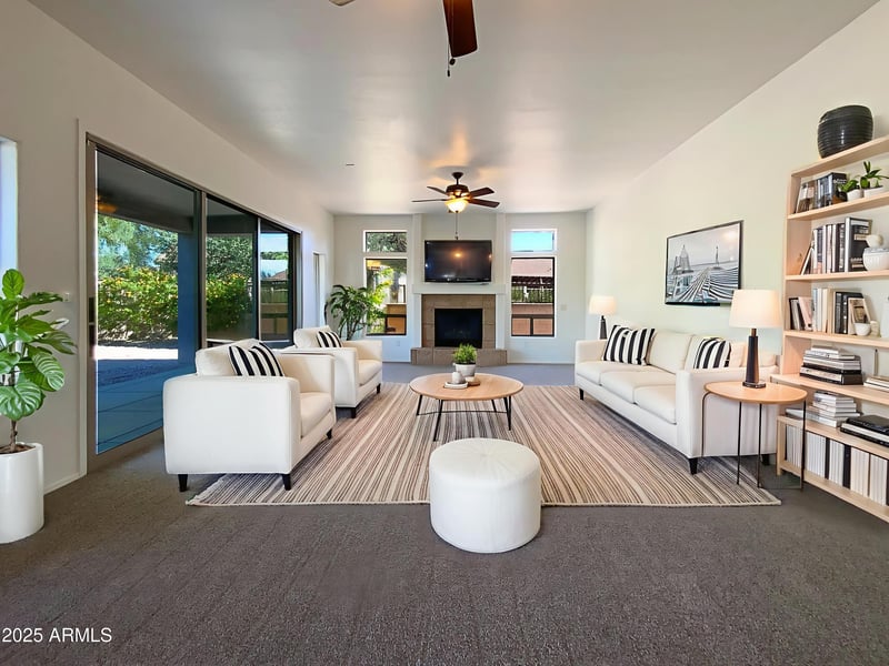 7352 Sayan St, Mesa, AZ 85207