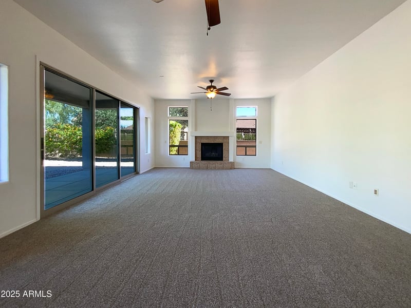 7352 Sayan St, Mesa, AZ 85207