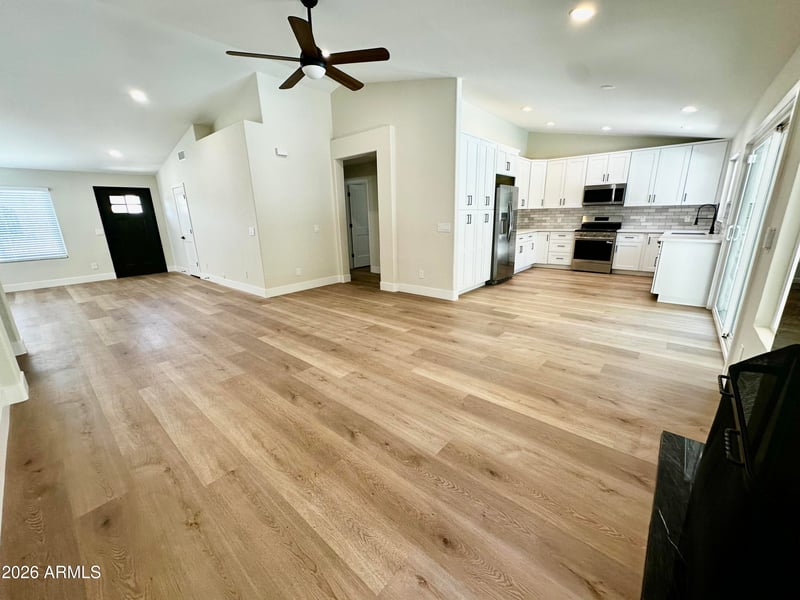 7352 W Via Del Sol Dr, Glendale, AZ 85310