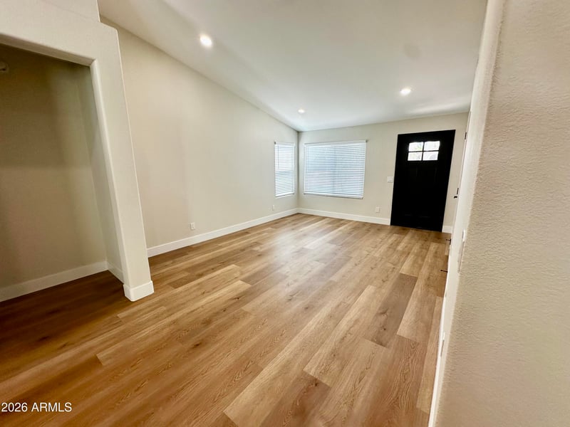 7352 W Via Del Sol Dr, Glendale, AZ 85310
