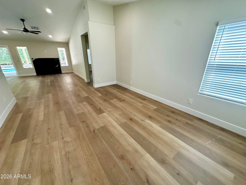 7352 W Via Del Sol Dr, Glendale, AZ 85310