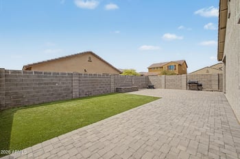 7355 W Hughes Dr, Phoenix, AZ 85043
