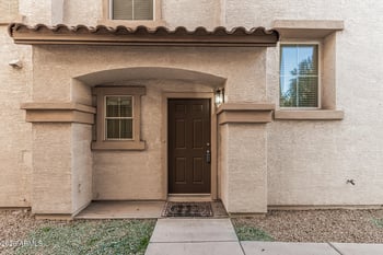 736 Laguna Dr, Gilbert, AZ 85233