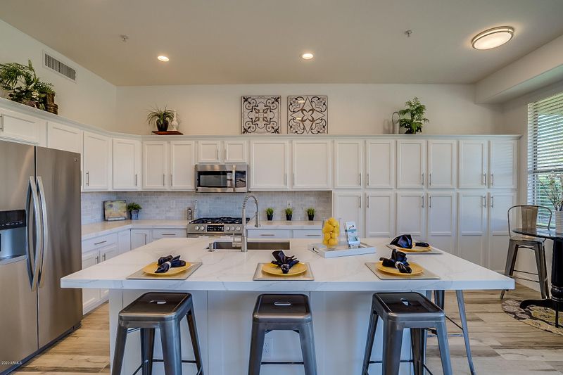 7360 E Overlook Dr, Scottsdale, AZ 85255