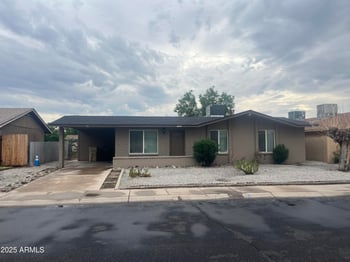 7361 Shangri La Rd, Peoria, AZ 85345