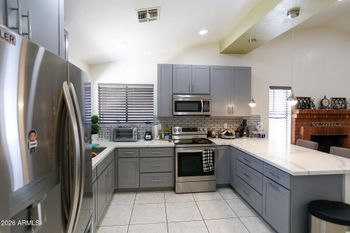 7363 W Medlock Dr, Glendale, AZ 85303