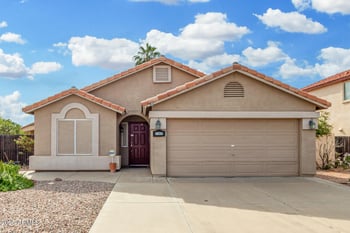 7367 Peppertree Ln, Glendale, AZ 85303