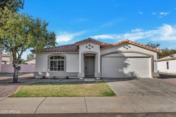 7368 Solano Dr, Glendale, AZ 85303