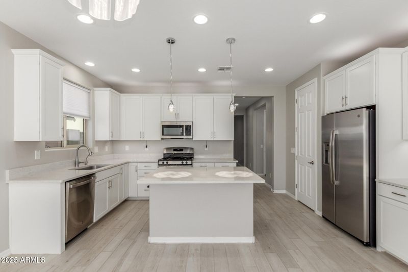 737 E Betsy Ln, Gilbert, AZ 85296