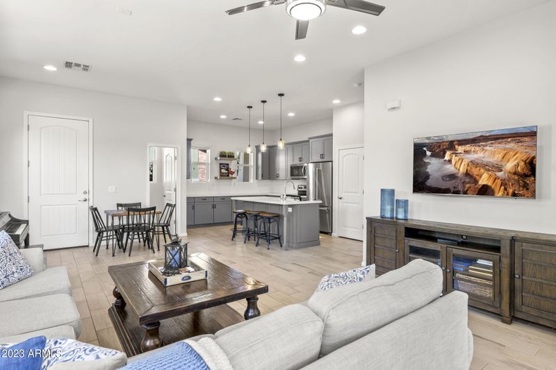 737 E Boca Raton Rd, Phoenix, AZ 85022