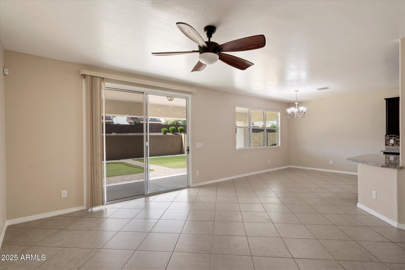 737 Harwell Rd, Phoenix, AZ 85042