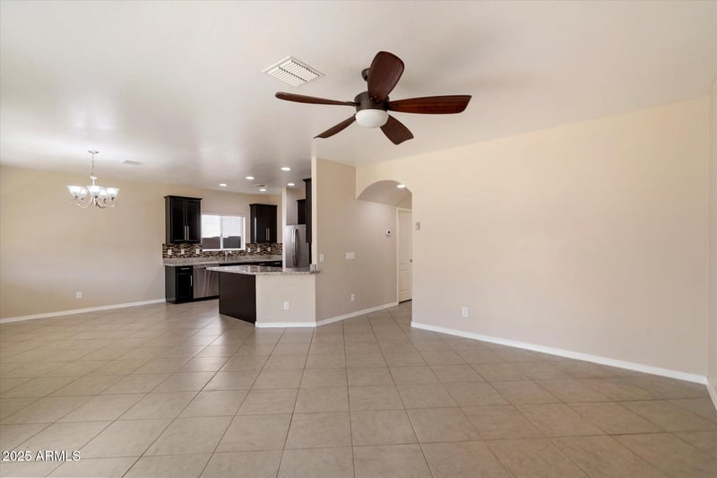 737 Harwell Rd, Phoenix, AZ 85042