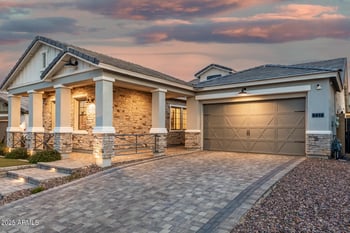 737 Nighthawk Way, Phoenix, AZ 85048