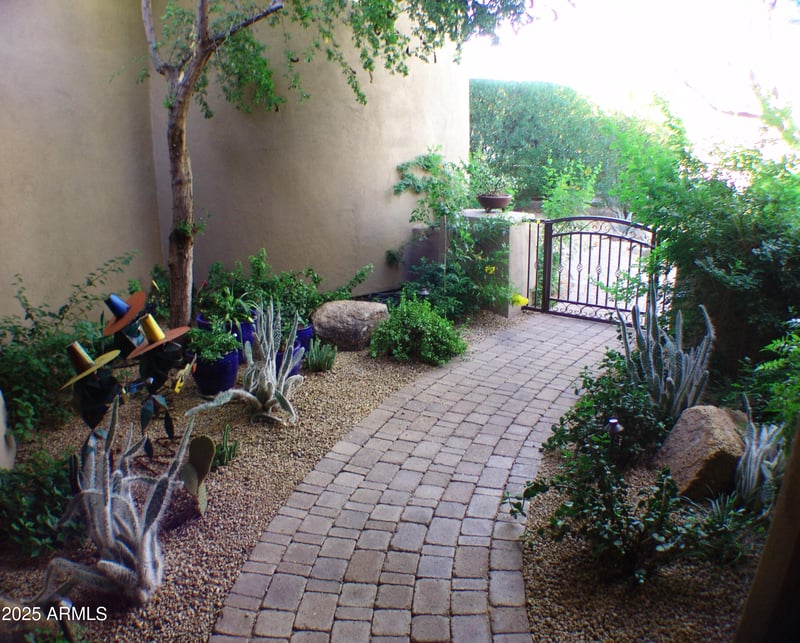7373 Clubhouse Dr #8, Scottsdale, AZ 85266