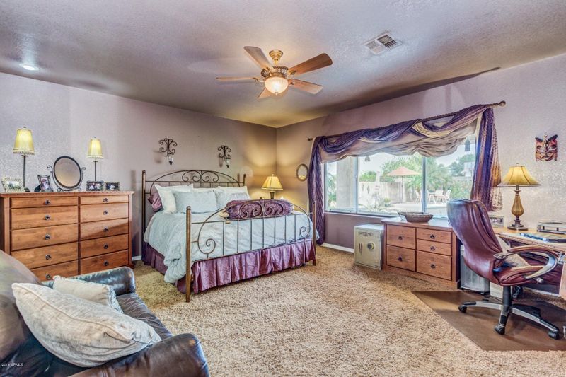738 W Grandview Rd, Phoenix, AZ 85023
