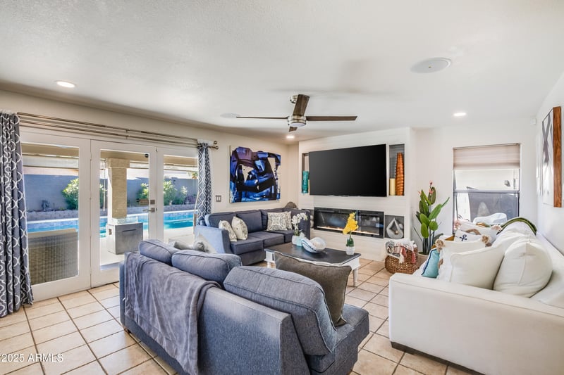 7383 Utopia Rd, Glendale, AZ 85308