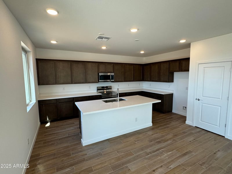 7386 Hackamore Ln, San Tan Valley, AZ 85143