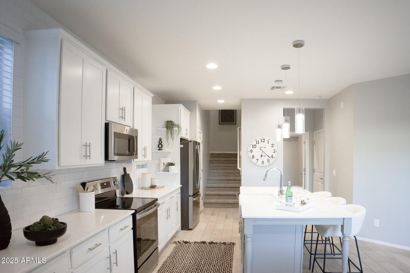 739 Calavar Rd, Phoenix, AZ 85022