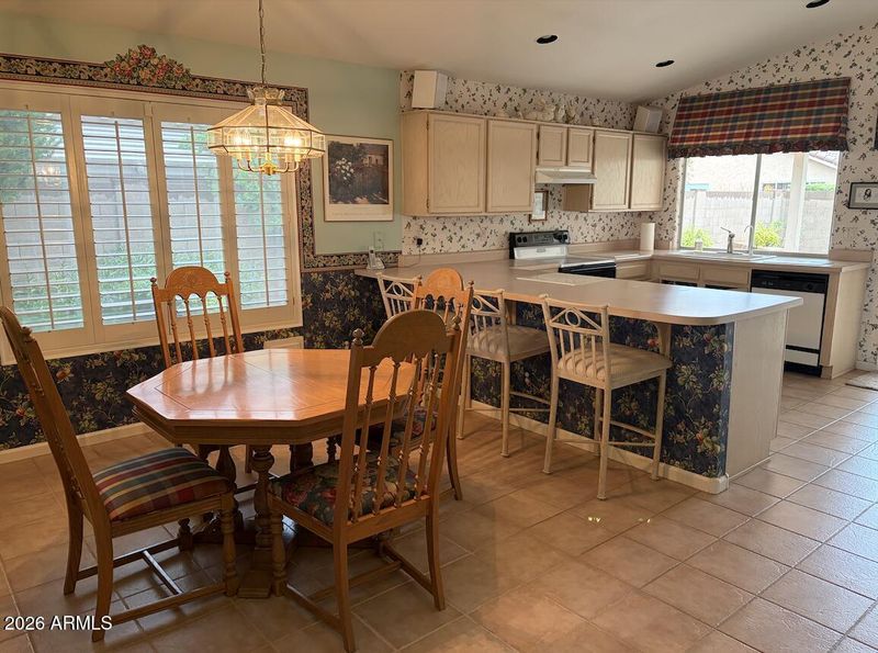 739 W Douglas Ave, Gilbert, AZ 85233