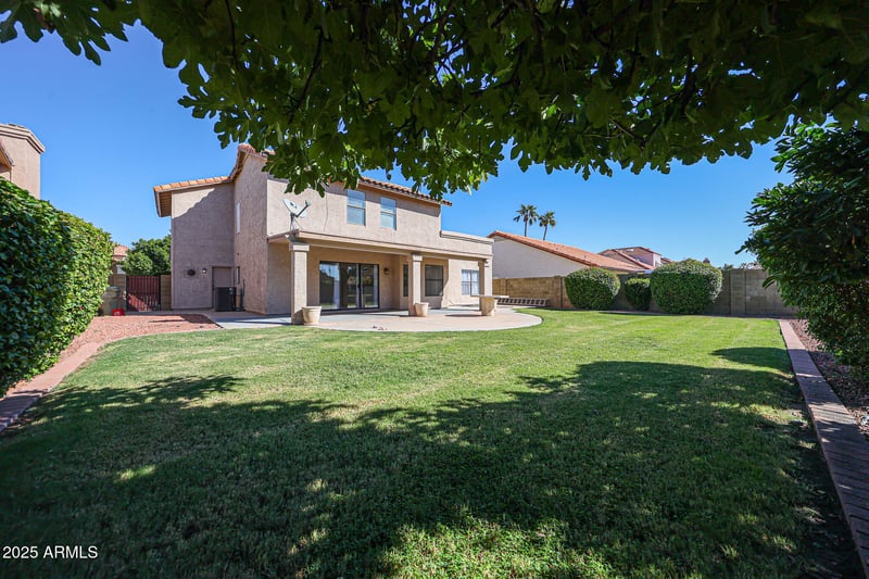 7395 Oraibi Dr, Glendale, AZ 85308