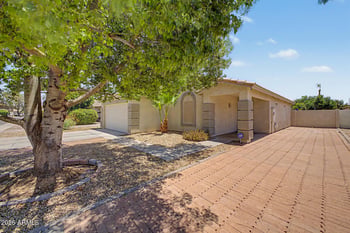7395 Rancho Dr, Glendale, AZ 85303