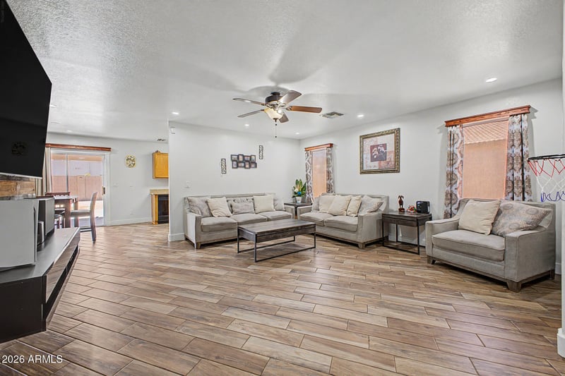 7395 W Rancho Dr, Glendale, AZ 85303