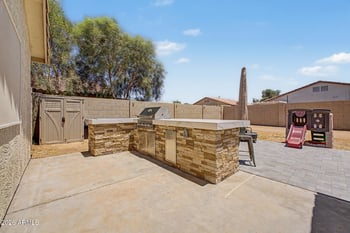 7395 Rancho Dr, Glendale, AZ 85303