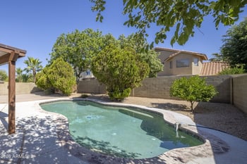 7396 Taro Ln, Glendale, AZ 85308