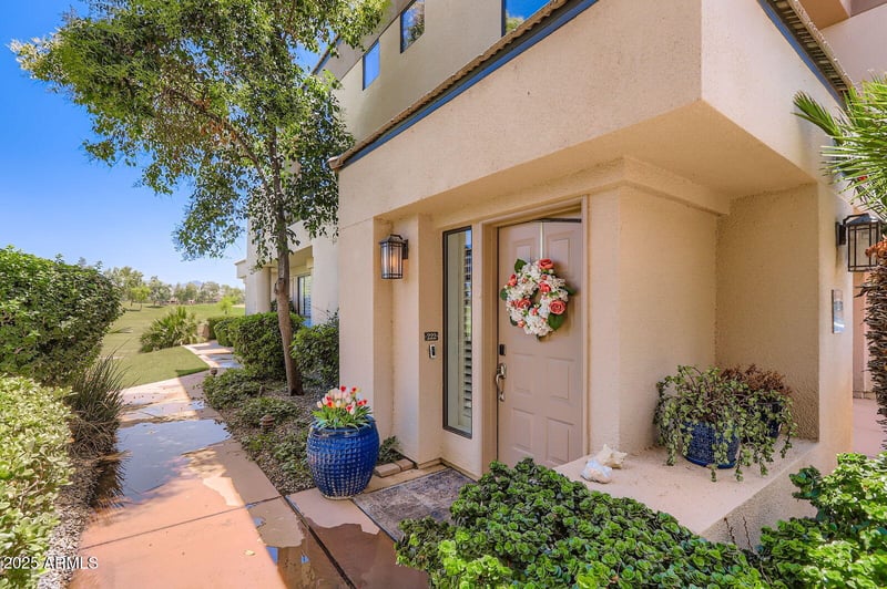 7400 Gainey Club Dr #222, Scottsdale, AZ 85258