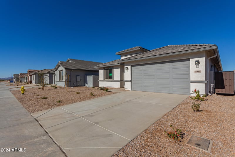 7400 White Tail Rd, San Tan Valley, AZ 85143