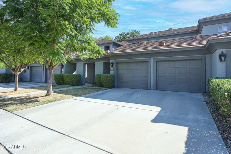 7401 Arrowhead Clubhouse Dr #2047, Glendale, AZ 85308