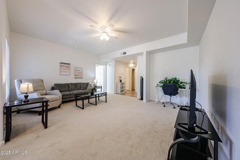 7401 Arrowhead Clubhouse Dr #2047, Glendale, AZ 85308