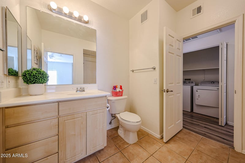 7401 Arrowhead Clubhouse Dr #2047, Glendale, AZ 85308