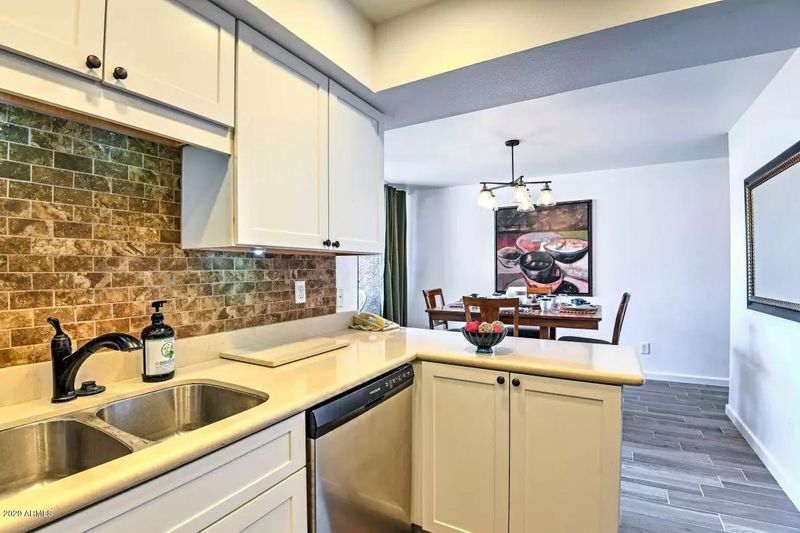 7401 N Scottsdale Rd #39, Paradise Valley, AZ 85253