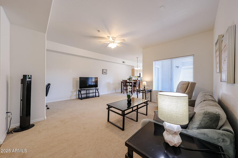 7401 W Arrowhead Clubhouse Dr #2047, Glendale, AZ 85308